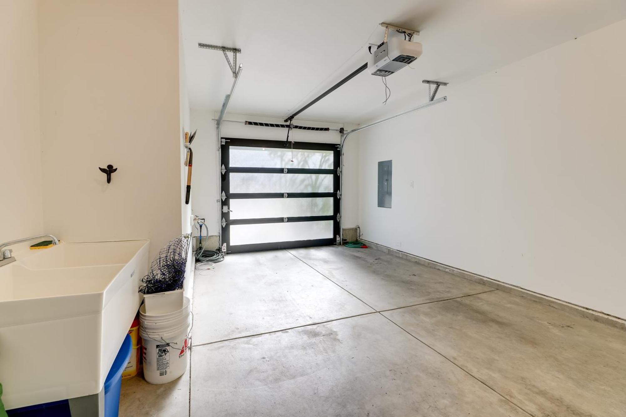 Scenic Depoe Bay Townhome With Deck Less Than 1 Mi To Parks! Exterior photo
