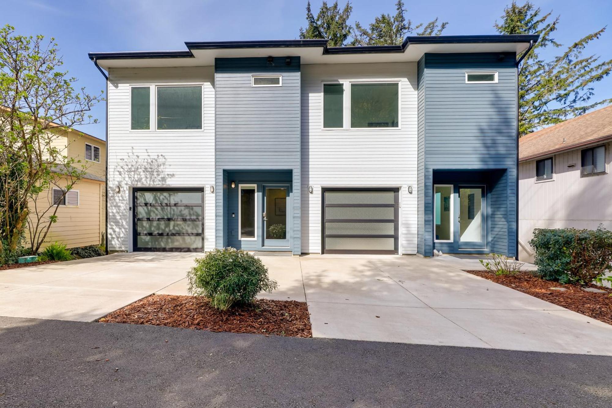 Scenic Depoe Bay Townhome With Deck Less Than 1 Mi To Parks! Exterior photo